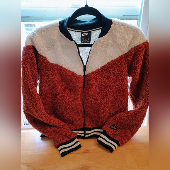 Nike Fuzzy Workout Bomber Jackets Sherpa size Small 2 color options - Picture 1 of 9